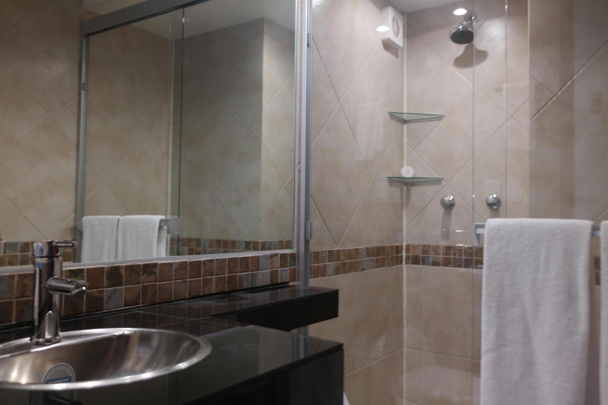 Suites Capri Reforma Angel 380 เม็กซิโกซิตี้ ห้อง รูปภาพ